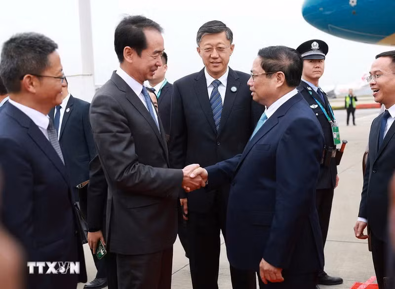 Acto de bienvenida al primer ministro vietnamita. (Foto: VNA)