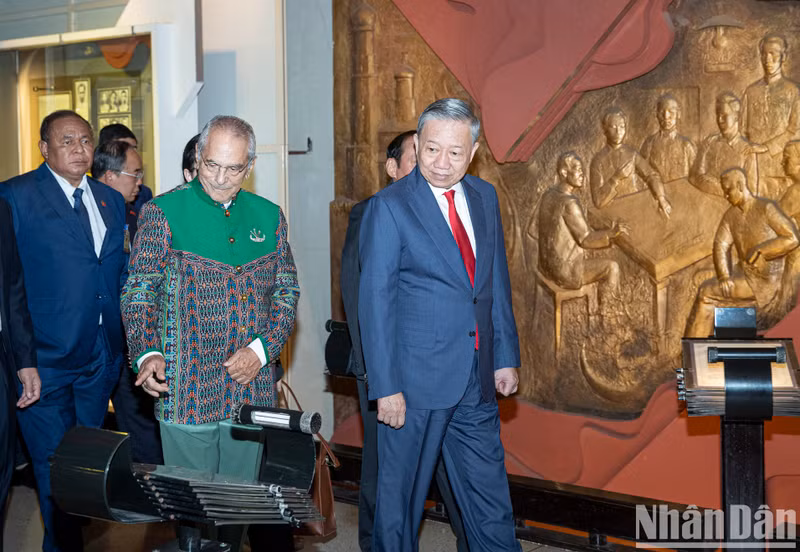 El Museo Ho Chi Minh es una enciclopedia sobre el prócer de la independencia de Vietnam.