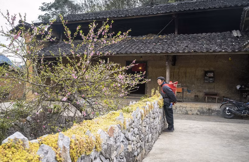Una casa de “trinh tuong” de tierra en la comuna de Sung La, distrito de Dong Van, provincia de Ha Giang. (Foto: VNA)