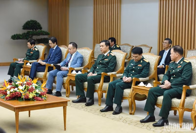 Representantes de los ministerios y sectores del gobierno vietnamita en la cita.