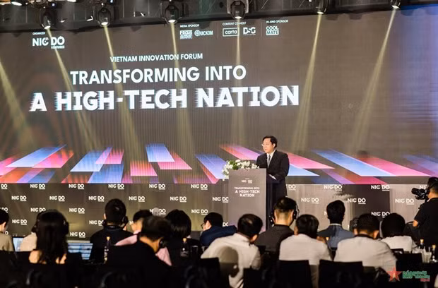El viceministro de Planificación e Inversión Tran Duy Dong, en el Foro Innovación de Vietnam 2024 (Foto: qdnd.vn)