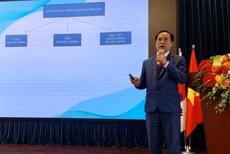 Nguyen Cong Dung, redactor en jefe adjunto permanente del Periódico electrónico del Partido Comunista, habla sobre la comunicación de políticas en Corea del Sur.