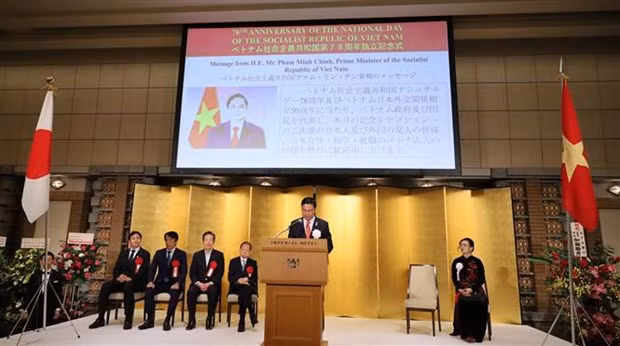 El embajador de Vietnam en Japón, Pham Quang Hieu, interviene en la cita. (Foto: VNA)