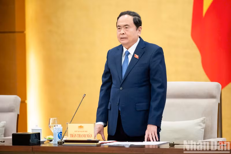 El presidente de la ANV, Tran Thanh Man, habla en la reunión.
