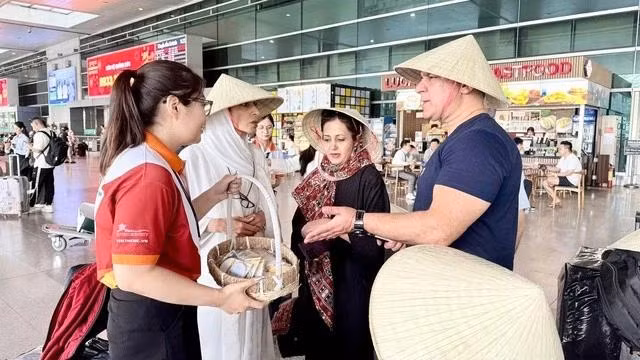 El primer grupo de 200 invitados han llegado a Ciudad Ho Chi Minh. (Foto: chinhphu.vn)