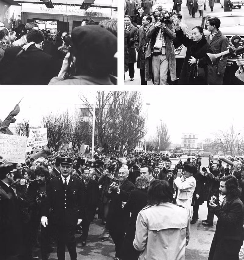Amigos franceses, junto con representantes de los vietnamitas residentes en el país galo, dan la bienvenida a delegaciones vietnamitas a París el 26 de enero de 1973 para firmar los Acuerdos de París.