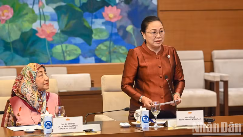 Embajadora Khamphao Ernthavanh de Laos, presidente de Asean 2024.