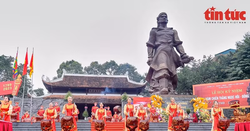 El festival se realiza para conmemorar la victoria de Ngoc Hoi - Dong Da sobre los invasores chinos. (Foto: VNA)