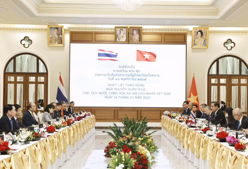 Conversaciones entre el presidente de Vietnam, Nguyen Xuan Phuc, y el primer ministro de Tailandia, Prayuth Chan-o-cha. (Fotografía: VNA)