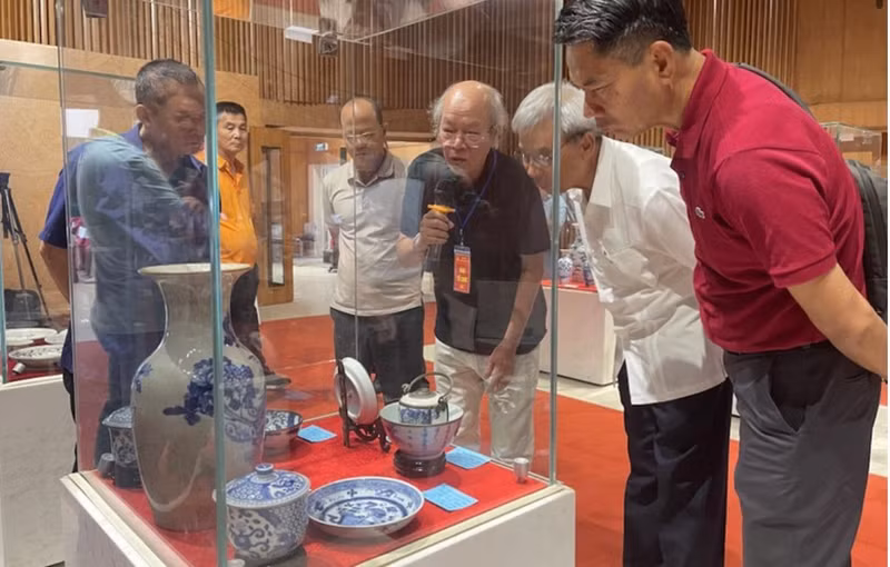 En la exposición. (Fuente: quangning.gov.vn) 