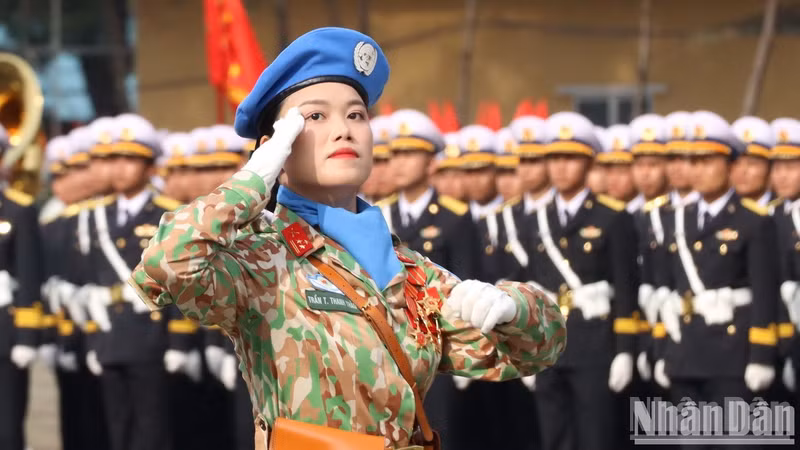 Jefa del bloque de la fuerza femenina de mantenimiento de la paz del Ejército Popular de Vietnam.