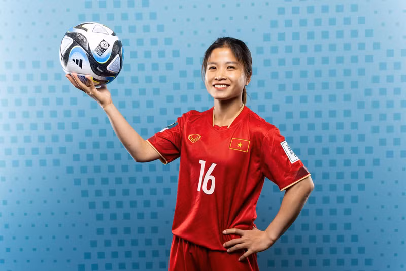 Centrocampista Duong Thi Van (Club de fútbol femenino Carbón y Minerales de Vietnam)