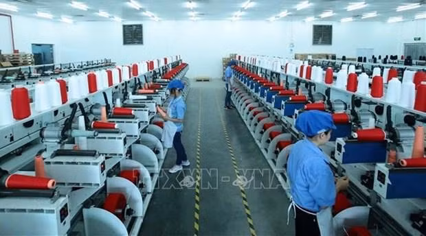 Experto foráneo elogia medidas de desarrollo socioeconómico de Vietnam