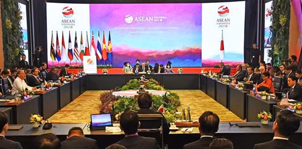En la Reunión de Ministros de Relaciones Exteriores de la Asean y Japón. (Foto: VNA)