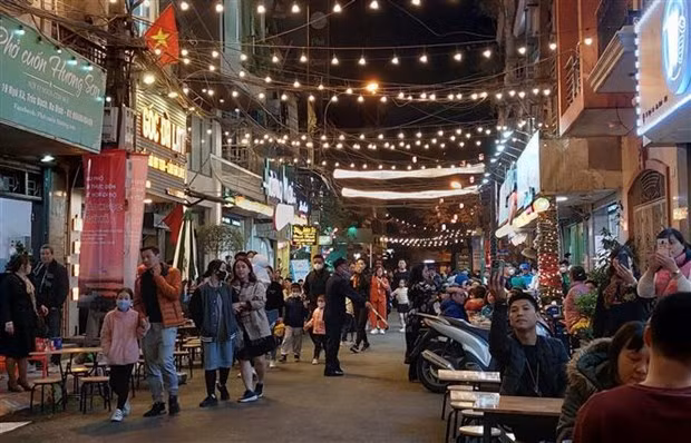 El nuevo conjunto peatonal de comida nocturna Dao Ngoc Ngu Xa. (Fotografía: VNA)