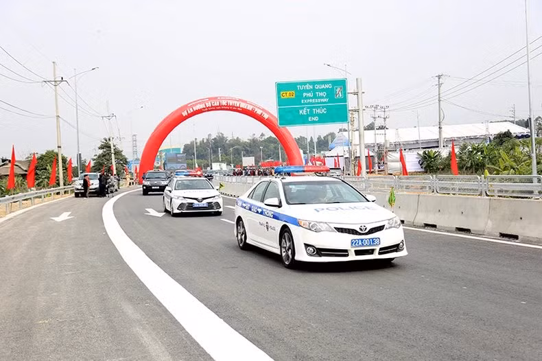 La autopista Tuyen Quang - Phu Tho. (Foto: Nhan Dan) La autopista Tuyen Quang - Phu Tho. (Foto: Nhan Dan)