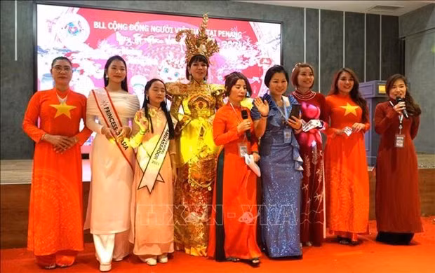 Vietnamitas en Malasia se reúnen para celebrar el Año Nuevo. (Foto: VNA)