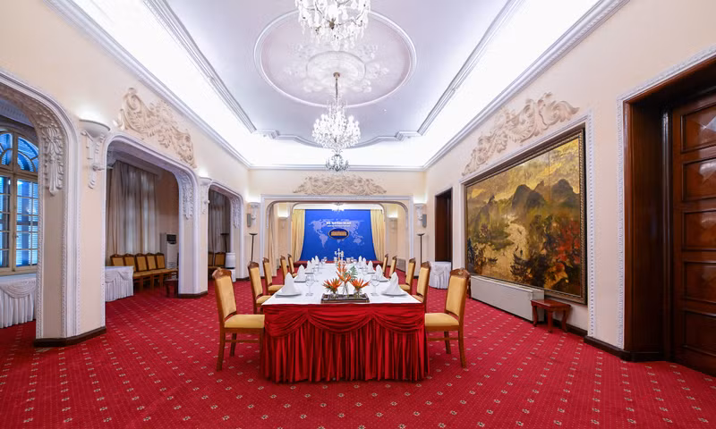 Los visitantes accedieron a la sala de recepción del primer piso desde el exterior (foto: vnexpress.net).