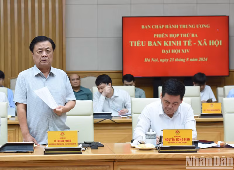 El ministro de Agricultura y Desarrollo Rural, Le Minh Hoan.