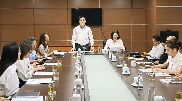 Nguyen Hong Minh, vicedirector del Servicio de Turismo de Hanói, habla en el evento. (Fuente: Internet)