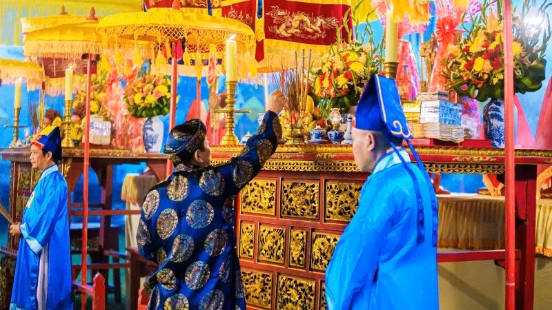 El Centro de Conservación de Monumentos de la Ciudadela Imperial de Hue organiza la Ceremonia de Ofrenda a los Dioses de la Tierra y la Agricultura 2025 en el Altar Xa Tac.