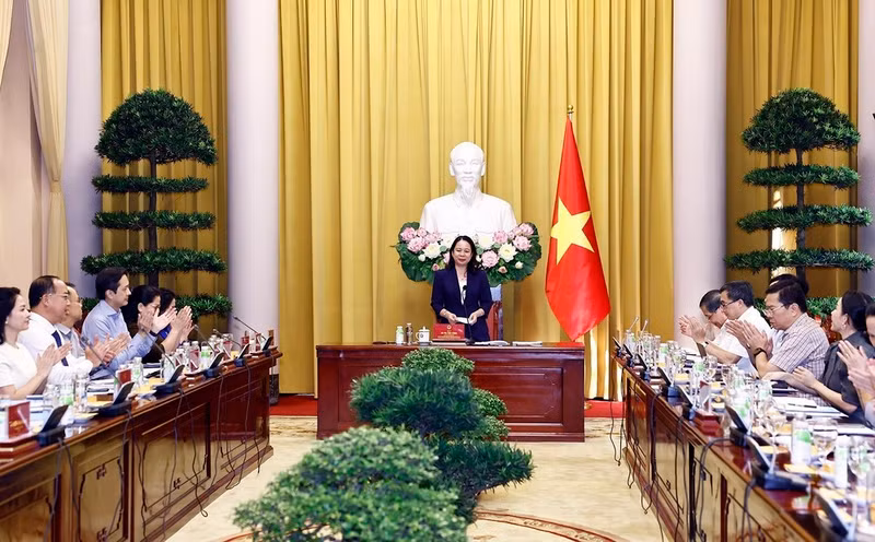 La vicepresidenta de Vietnam, Vo Thi Anh Xuan, habla en la reunión. (Foto: VNA)