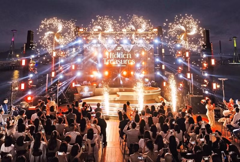 En una velada musical en la provincia de Quang Ninh. (Foto: hanoimoi.vn)