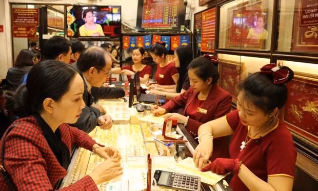 En una tienda de oro de la compañía Bao Tin Minh Chau. (Foto: VNA)