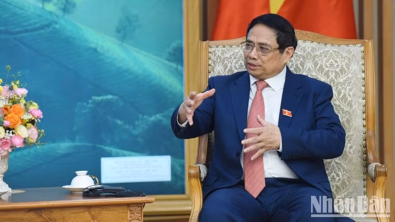 El jefe de Gobierno vietnamita habla en la cita.