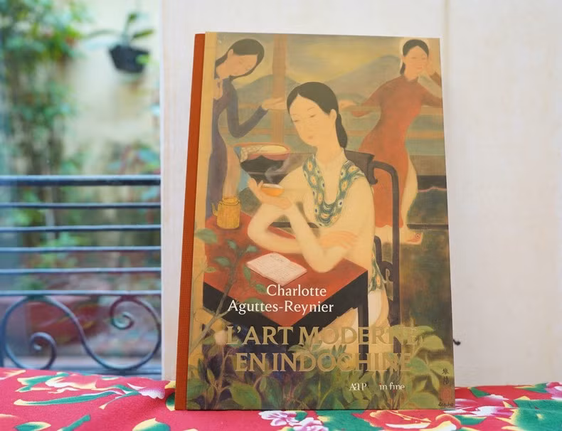 El libro "Arte Moderno de Indochina" (L'Art Moderne en Indochine).