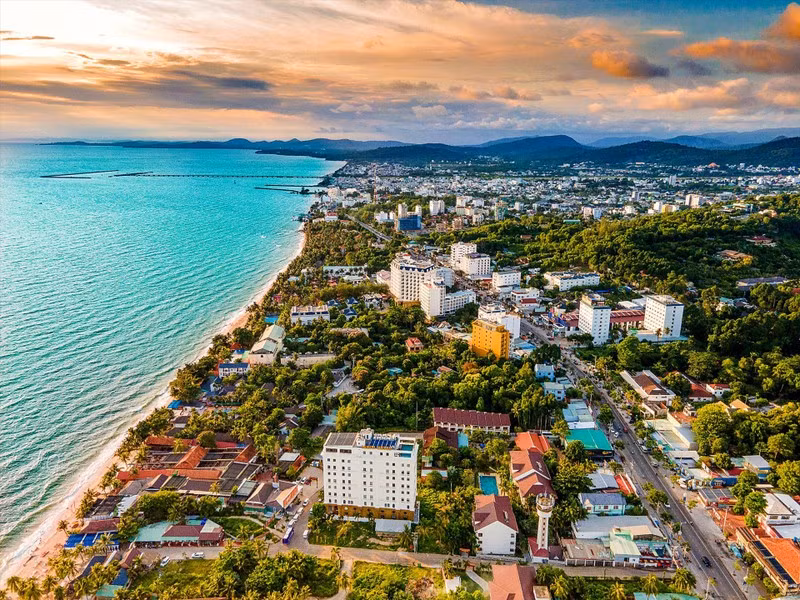 Un rincón de la ciudad isleña de Phu Quoc vista desde arriba.