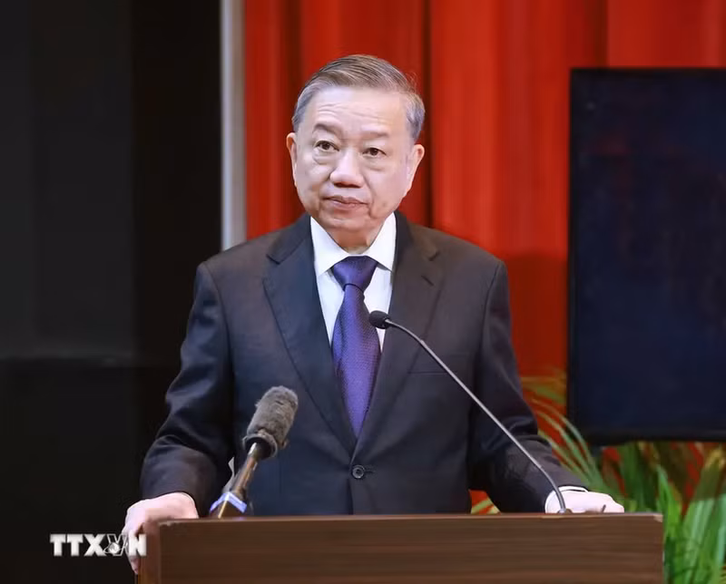 El secretario general del Partido Comunista de Vietnam, To Lam, habla en el evento. (Foto: VNA)