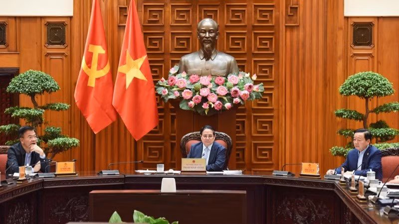 El primer ministro de Vietnam, Pham Minh Chinh, preside la reunión (Foto: VNA)