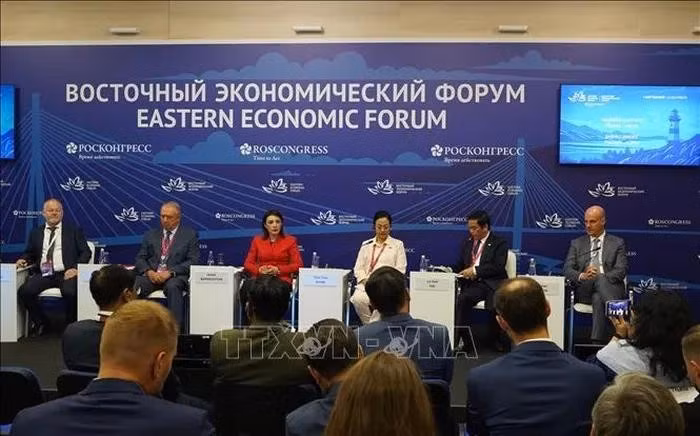 En la sesión de diálogo empresarial entre la ASEAN y Rusia, efectuada en el marco del IX Foro Económico Oriental (EEF 2024) (Foto: VNA)