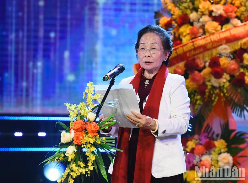 Nguyen Thi Doan pronuncia el discurso de apertura.