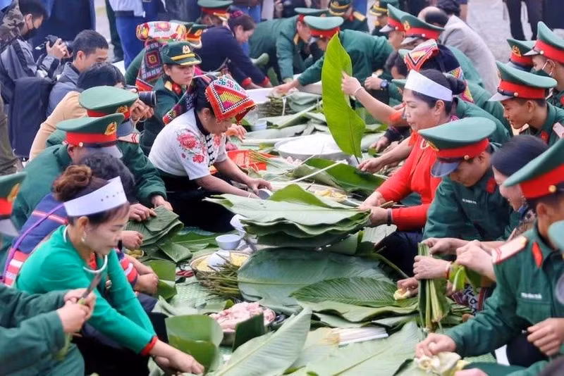 Una actividad en la Aldea de Cultura y Turismo de las Etnias de Vietnam en Hanói. (Foto: VNA)