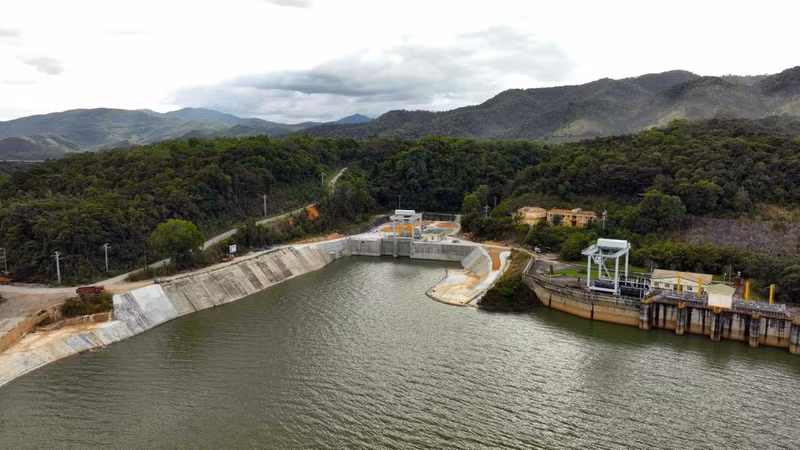 El embalse para producir electricidad en las centrales hidroeléctricas ampliadas de Ialy, distrito de Chu Pah, provincia de Gia Lai. El embalse para producir electricidad en las centrales hidroeléctricas ampliadas de Ialy, distrito de Chu Pah, provincia de Gia Lai.
