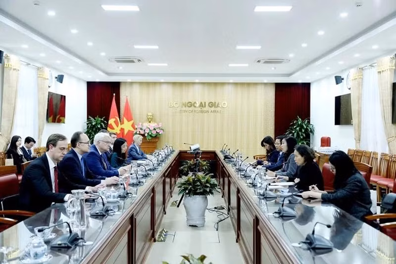 Panorama de la reunión (Foto: Ministerio de Relaciones Exteriores de Vietnam)