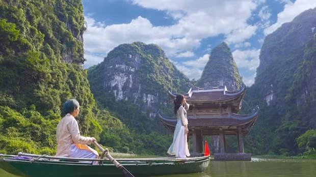 Artista surcoreano lleva belleza de Vietnam al mundo con música