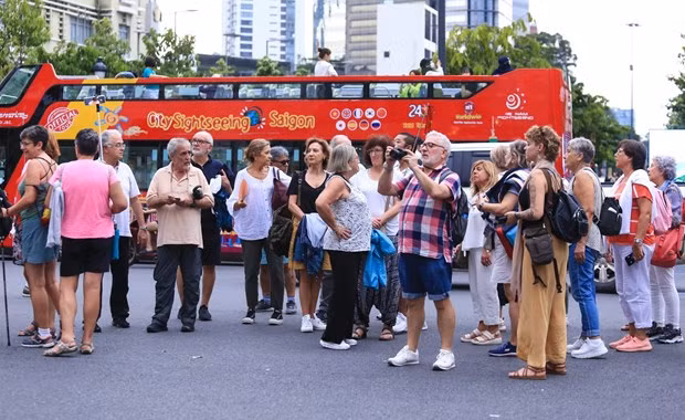 Turistas extranjeros en Ciudad Ho Chi Minh (Foto:thanhnien.vn)