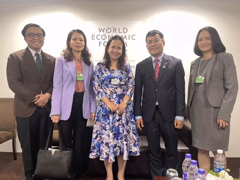 Delegados en el evento (Foto: baoquocte.vn)