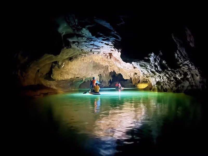 Una de las nuevas cuevas en la provincia central de Quang Binh (Foto: Asociación Británica de Espeleología)