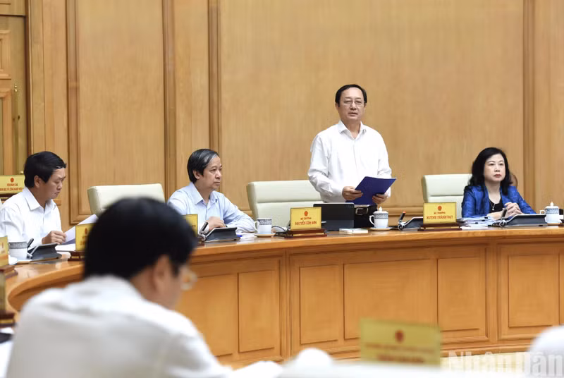 El ministro de Ciencia y Tecnología, Huynh Thanh Dat.