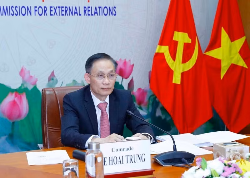 El secretario del Comité Central del Partido Comunista de Vietnam (PCV) y jefe de su Comisión de Relaciones Exteriores, Le Hoai Trung. (Foto: VNA)