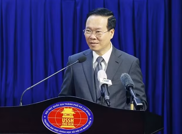 El presidente Vo Van Thuong habla en la reunión (Foto:VNA)