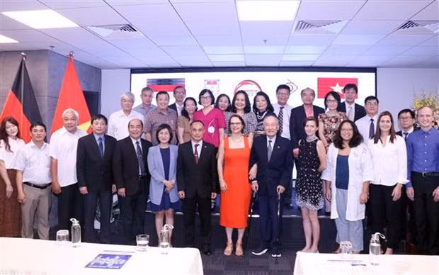 Delegados participantes en la cita (Foto: VNA)