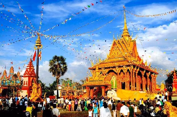 Chol Chnam Thmay, la mayor fiesta tradicional del Año Nuevo Khmer (Fuente: nhandan.vn)