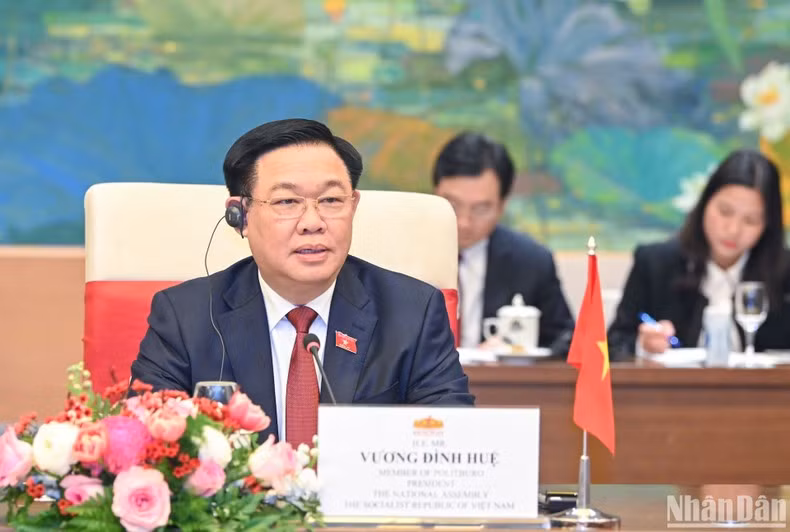 El máximo dirigente legislativo vietnamita interviene en la cita.