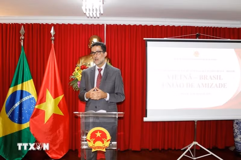 El viceministro de Relaciones Exteriores de Brasil, Eduardo Paes Saboia, en el encuentro amistoso de Vietnam y Brasil (Foto: Embajada de Vietnam en Brasil)