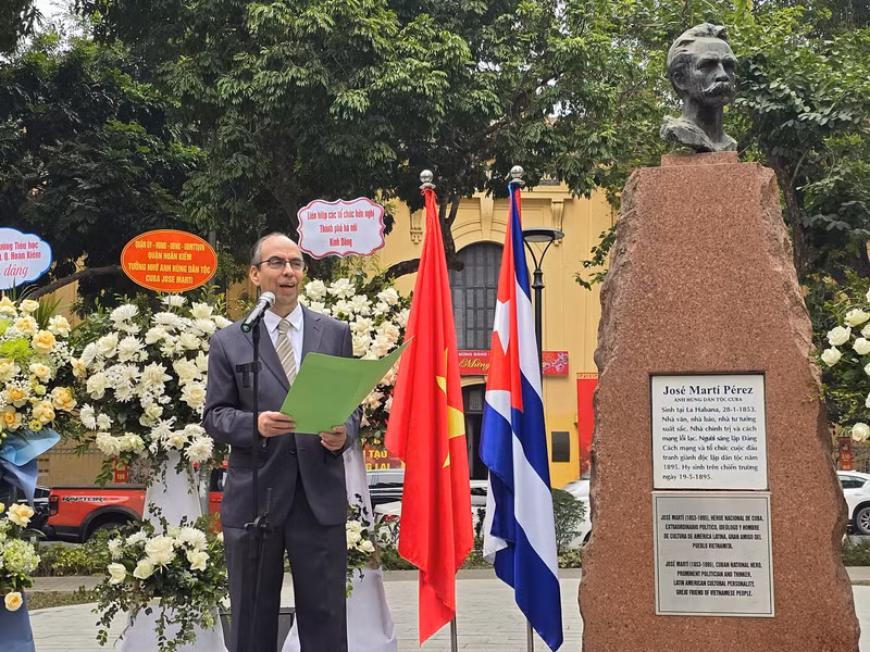 El embajador cubano en Vietnam, Rogelio Polanco Fuentes, durante su intervención en la cita (Foto: Kim Huong).